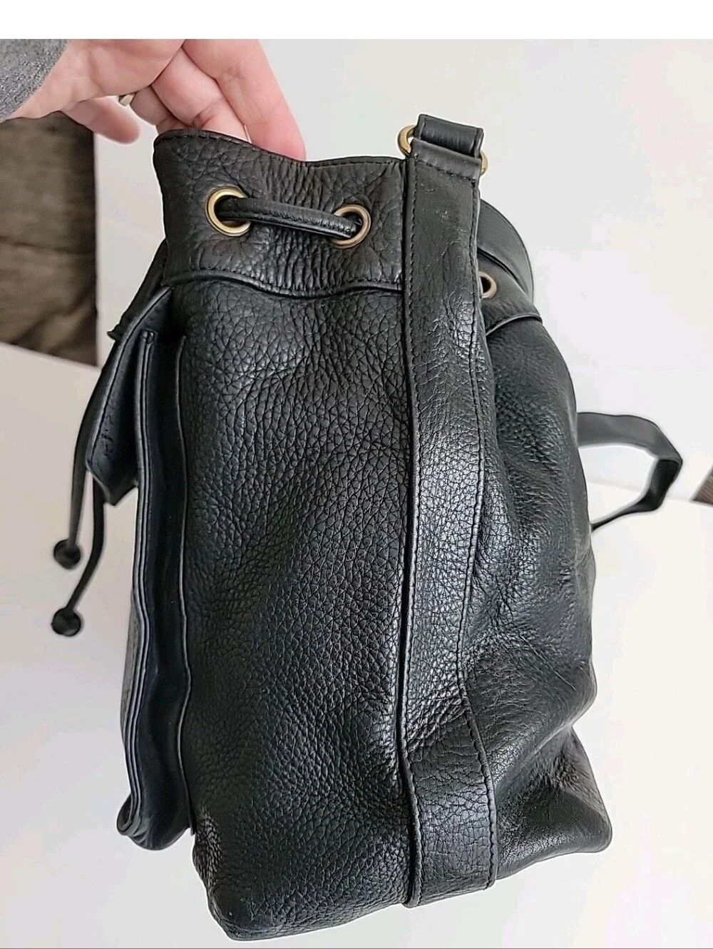Vintage Fossil Black Pebbled Leather Crossbody Bag with Drawstring Detail
